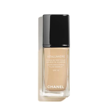 chanel vitalumiere satin smoothing fluid makeup review|Chanel foundation reviews.